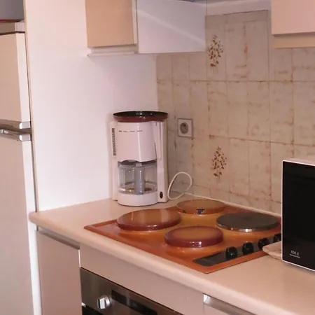 Climatise 2 Pieces Proche Plage, Parking, Animaux Acceptes - Apartment